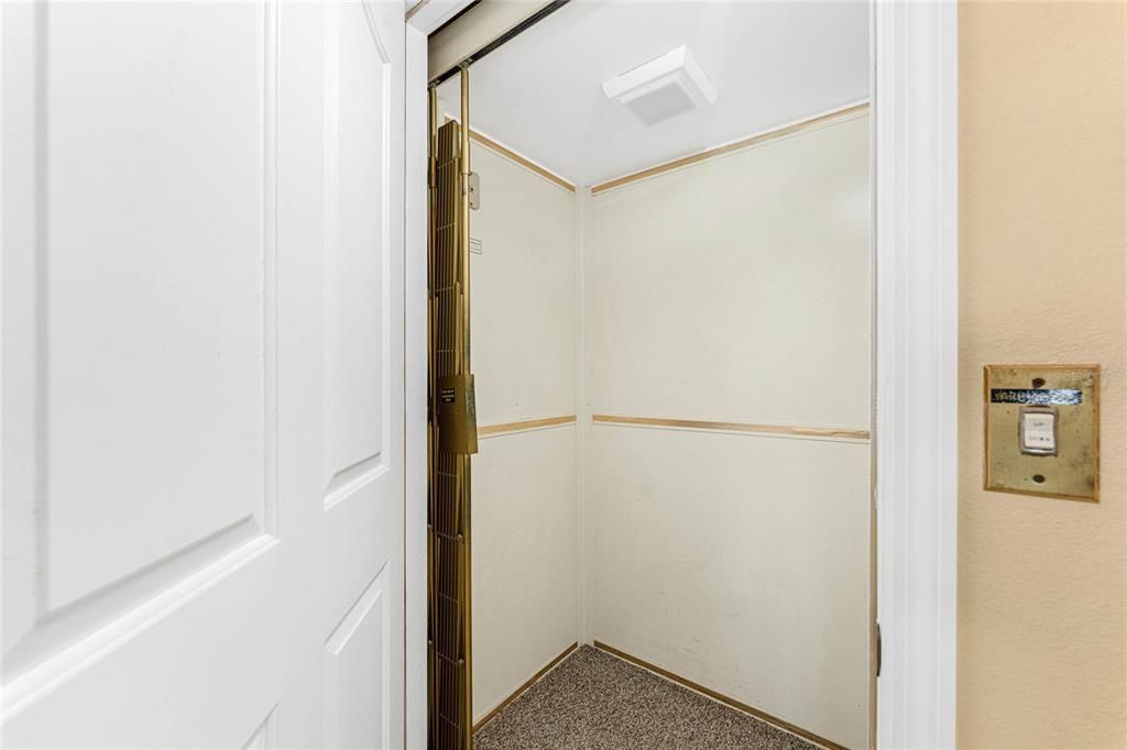 待售: $1,998,000 (3 贝兹, 2 浴室, 2332 平方英尺)