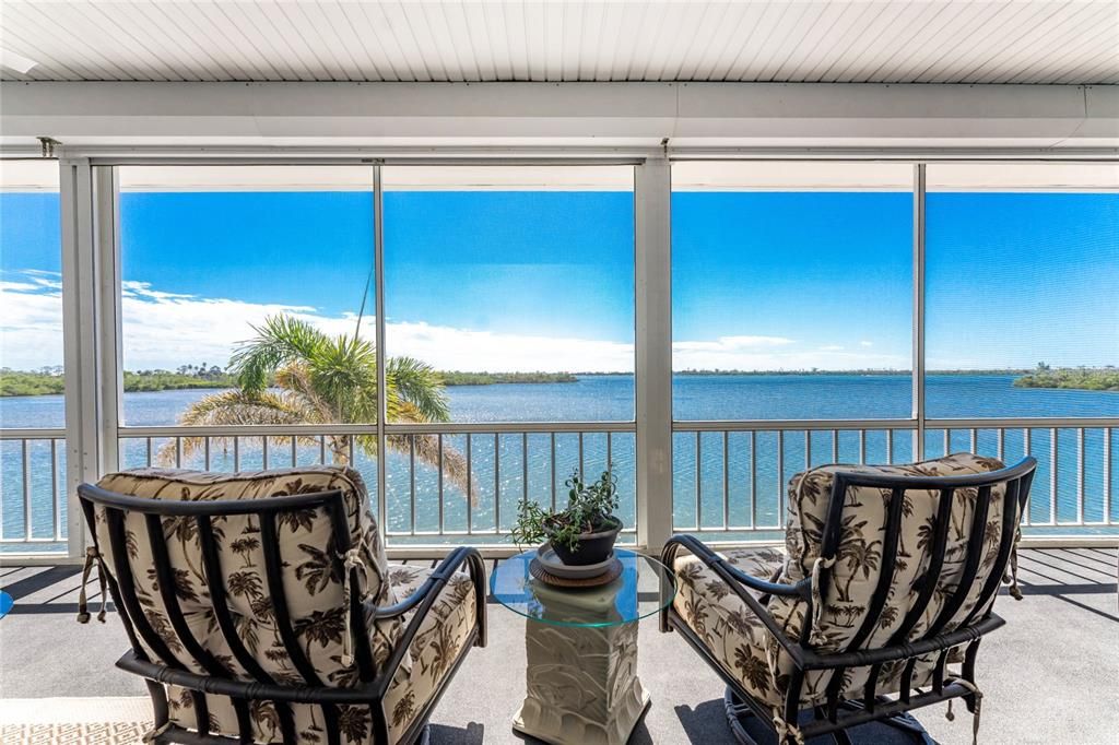 待售: $1,998,000 (3 贝兹, 2 浴室, 2332 平方英尺)