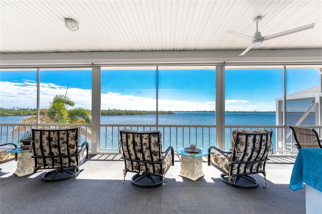 待售: $1,998,000 (3 贝兹, 2 浴室, 2332 平方英尺)