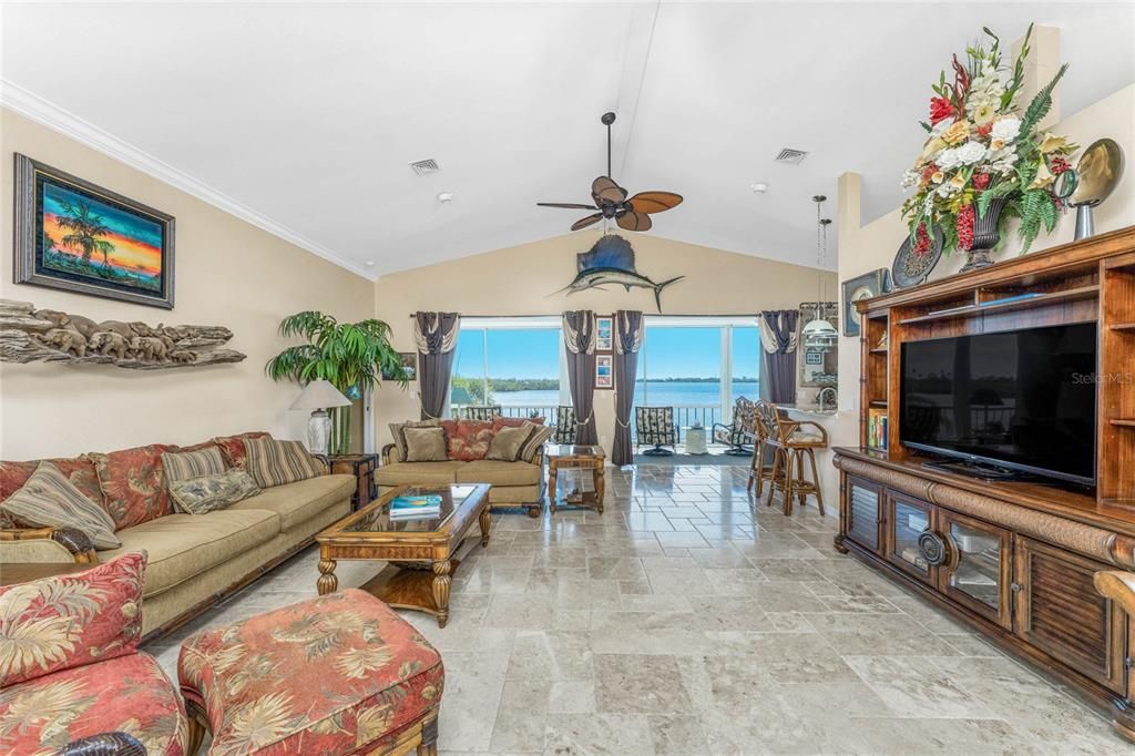 待售: $1,998,000 (3 贝兹, 2 浴室, 2332 平方英尺)