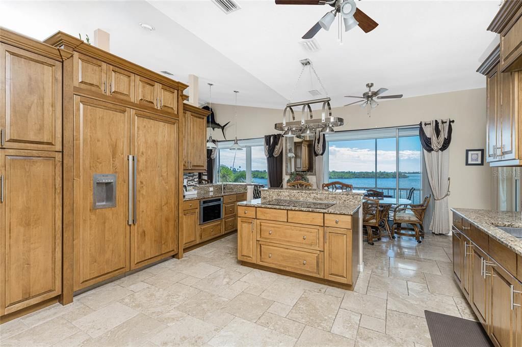 待售: $1,998,000 (3 贝兹, 2 浴室, 2332 平方英尺)