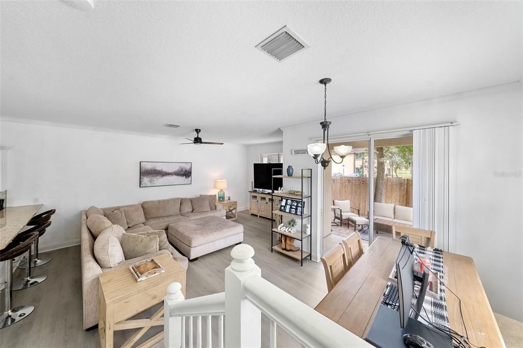 待售: $429,900 (3 贝兹, 2 浴室, 2006 平方英尺)