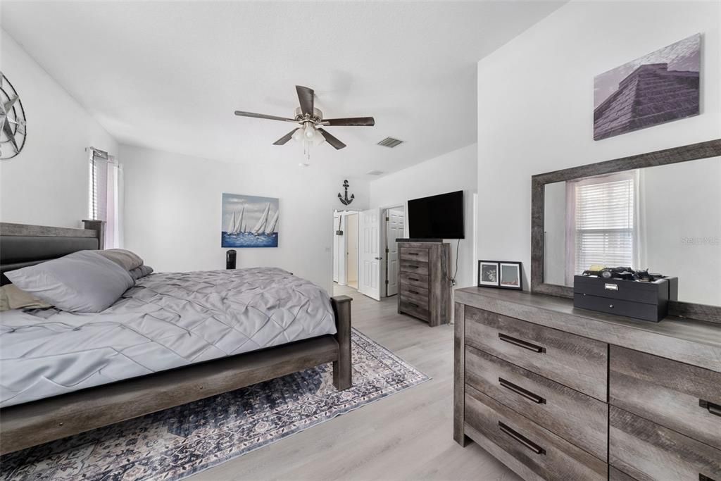 待售: $429,900 (3 贝兹, 2 浴室, 2006 平方英尺)