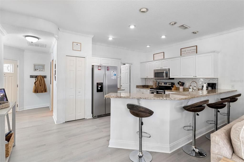 待售: $429,900 (3 贝兹, 2 浴室, 2006 平方英尺)