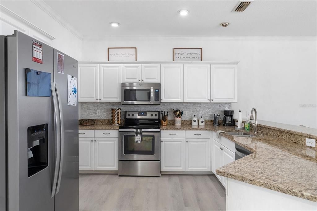 待售: $429,900 (3 贝兹, 2 浴室, 2006 平方英尺)