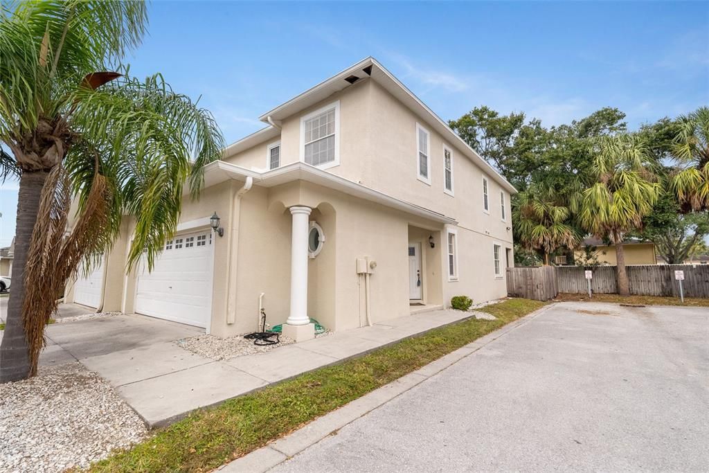 待售: $429,900 (3 贝兹, 2 浴室, 2006 平方英尺)