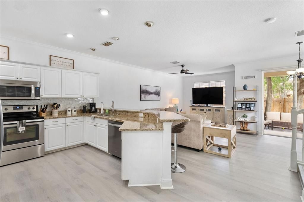 待售: $429,900 (3 贝兹, 2 浴室, 2006 平方英尺)