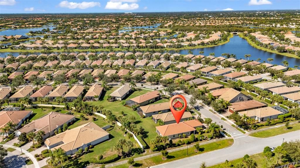 合同活跃: $325,000 (2 贝兹, 2 浴室, 1437 平方英尺)