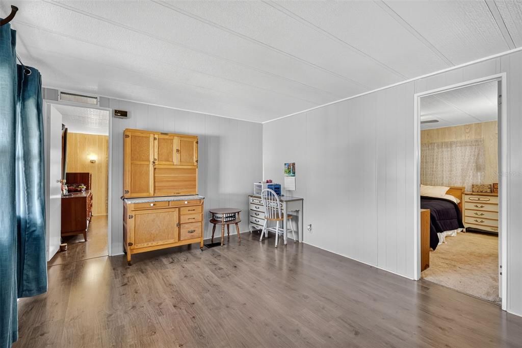 For Sale: $170,000 (2 beds, 2 baths, 1344 Square Feet)