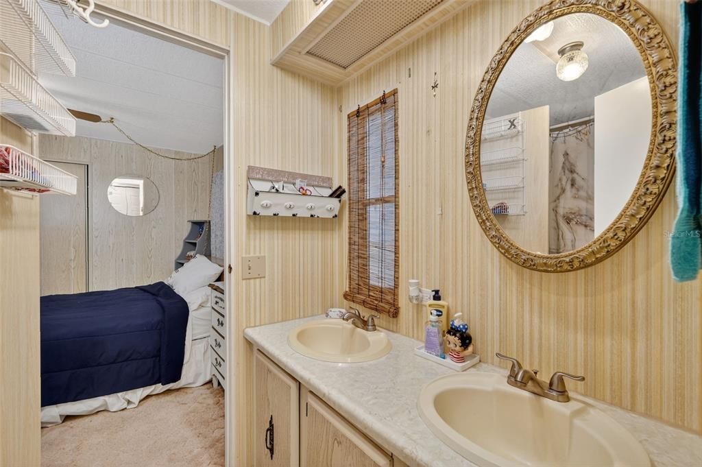 For Sale: $170,000 (2 beds, 2 baths, 1344 Square Feet)