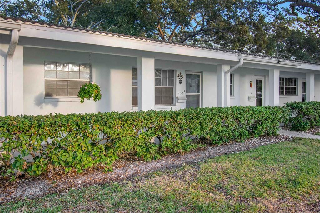 Active With Contract: $119,900 (2 beds, 2 baths, 1180 Square Feet)