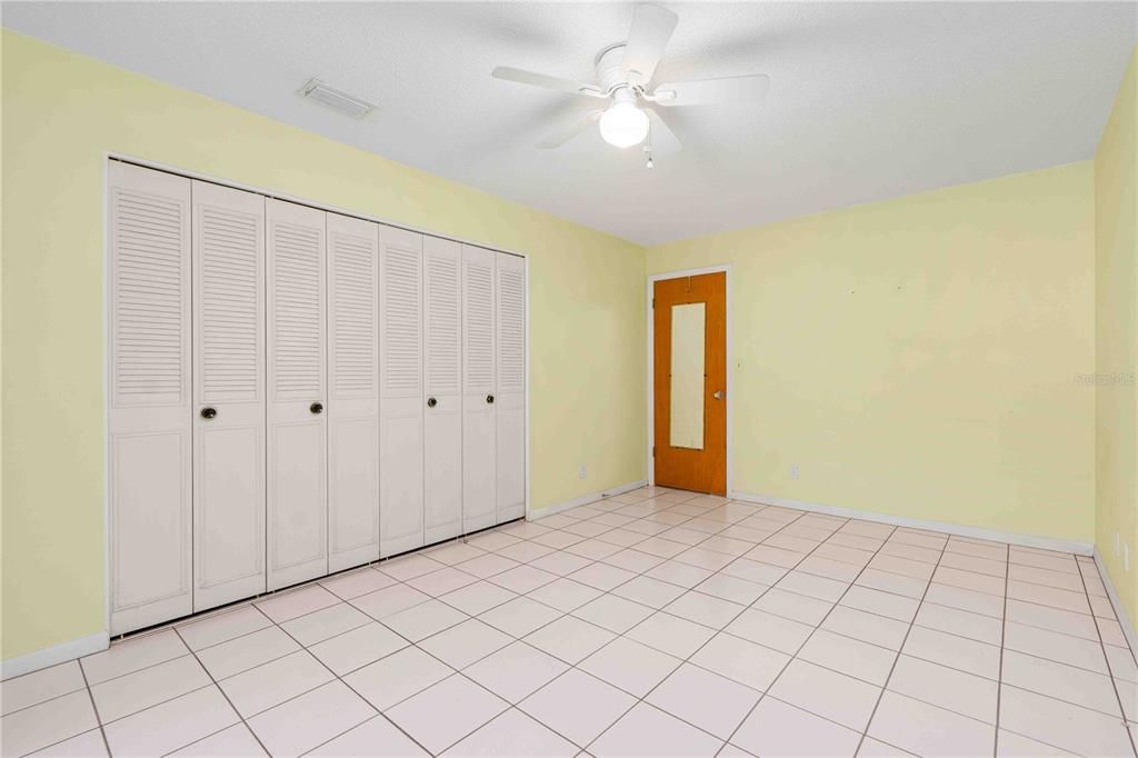 Active With Contract: $119,900 (2 beds, 2 baths, 1180 Square Feet)