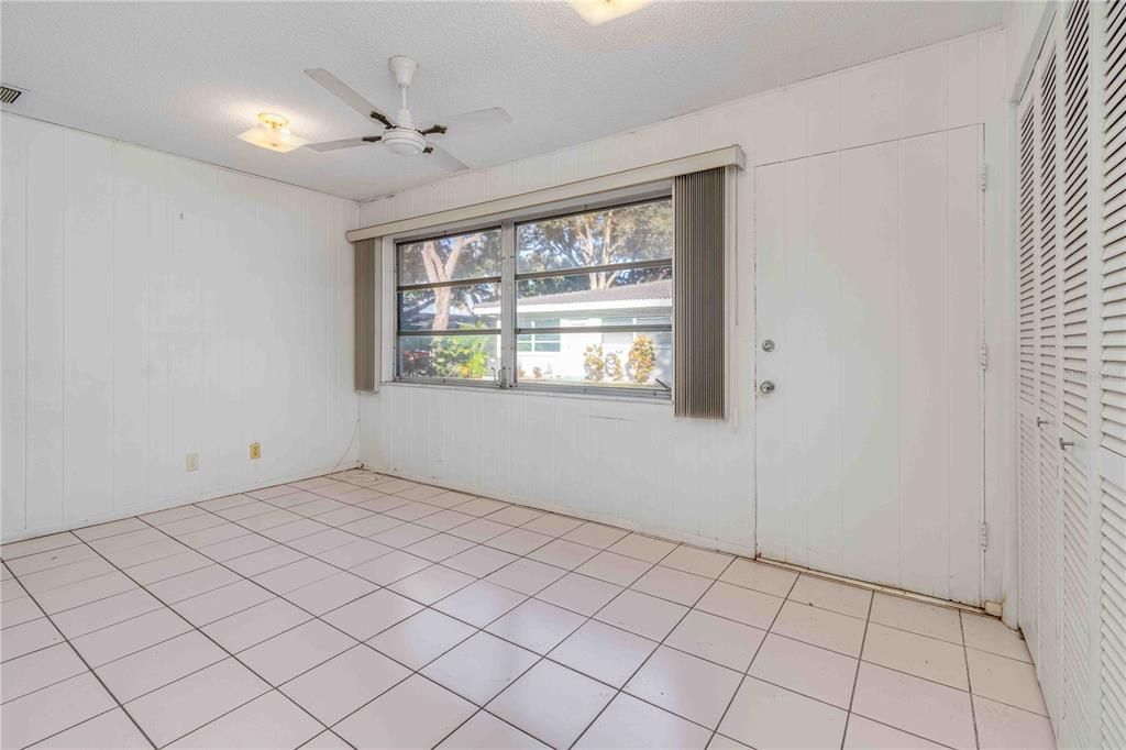 Active With Contract: $119,900 (2 beds, 2 baths, 1180 Square Feet)