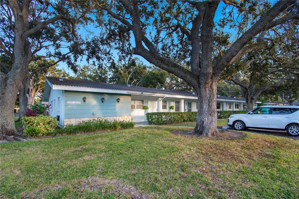 Active With Contract: $119,900 (2 beds, 2 baths, 1180 Square Feet)