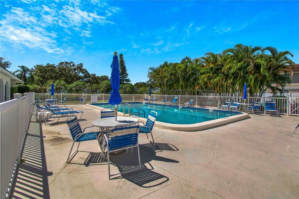 Active With Contract: $119,900 (2 beds, 2 baths, 1180 Square Feet)