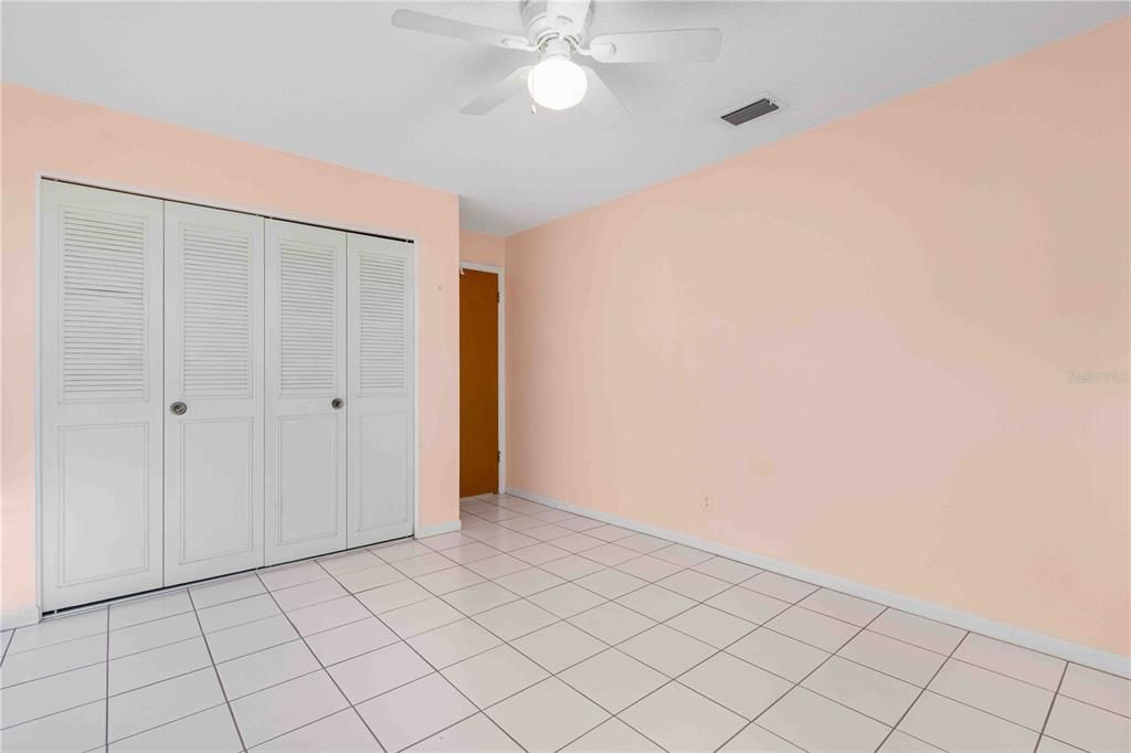 Active With Contract: $119,900 (2 beds, 2 baths, 1180 Square Feet)