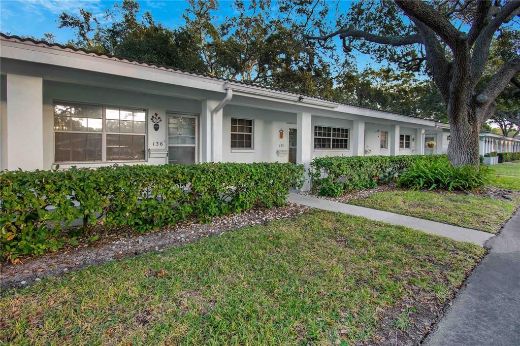 Active With Contract: $119,900 (2 beds, 2 baths, 1180 Square Feet)