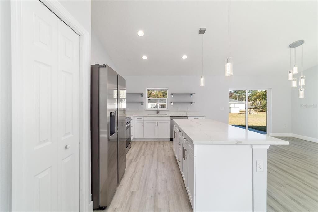 For Sale: $279,900 (3 beds, 2 baths, 1380 Square Feet)