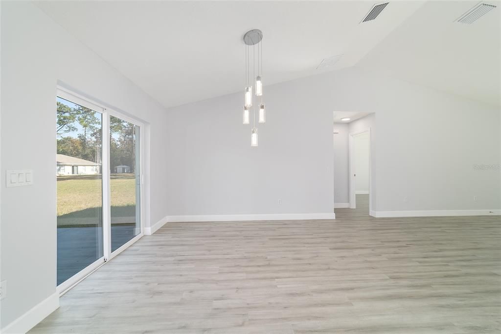 For Sale: $279,900 (3 beds, 2 baths, 1380 Square Feet)