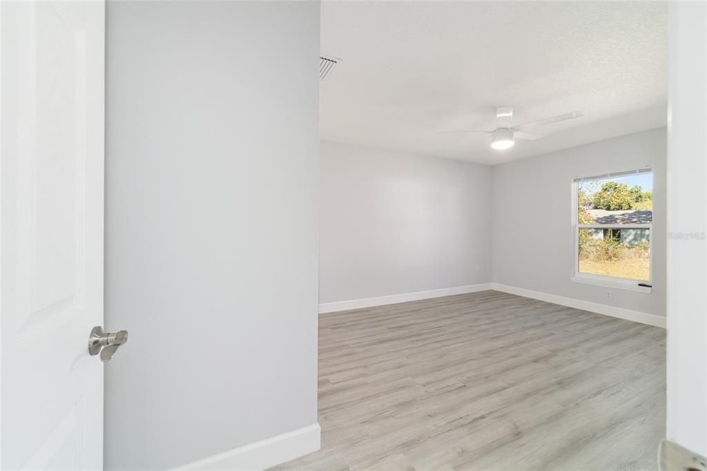 For Sale: $279,900 (3 beds, 2 baths, 1380 Square Feet)