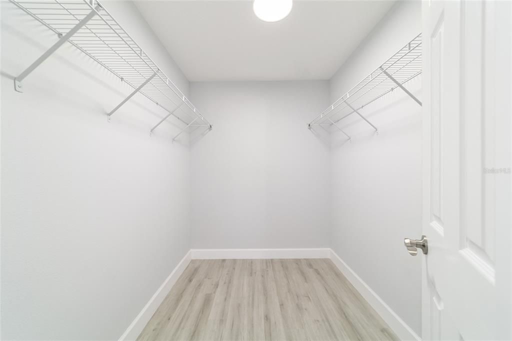 For Sale: $279,900 (3 beds, 2 baths, 1380 Square Feet)