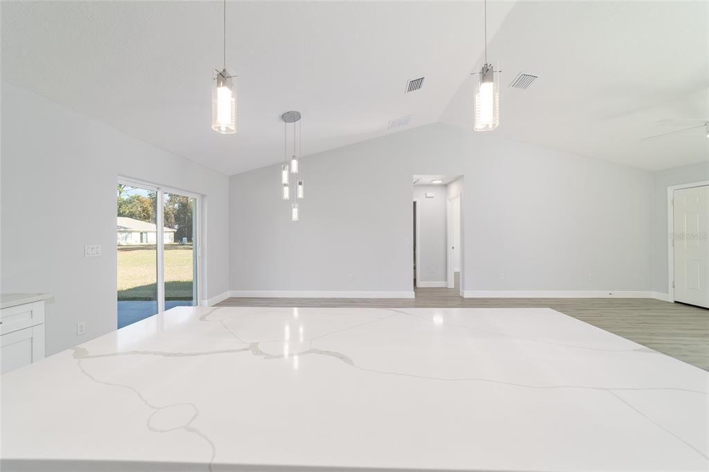 For Sale: $279,900 (3 beds, 2 baths, 1380 Square Feet)