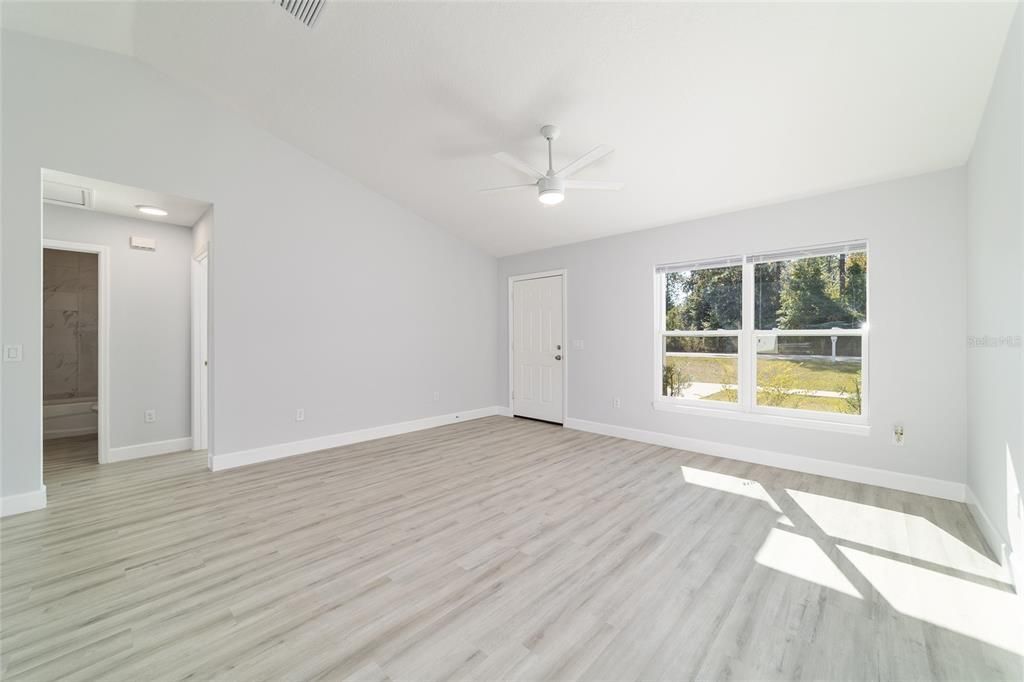 For Sale: $279,900 (3 beds, 2 baths, 1380 Square Feet)