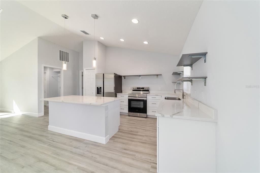 For Sale: $279,900 (3 beds, 2 baths, 1380 Square Feet)