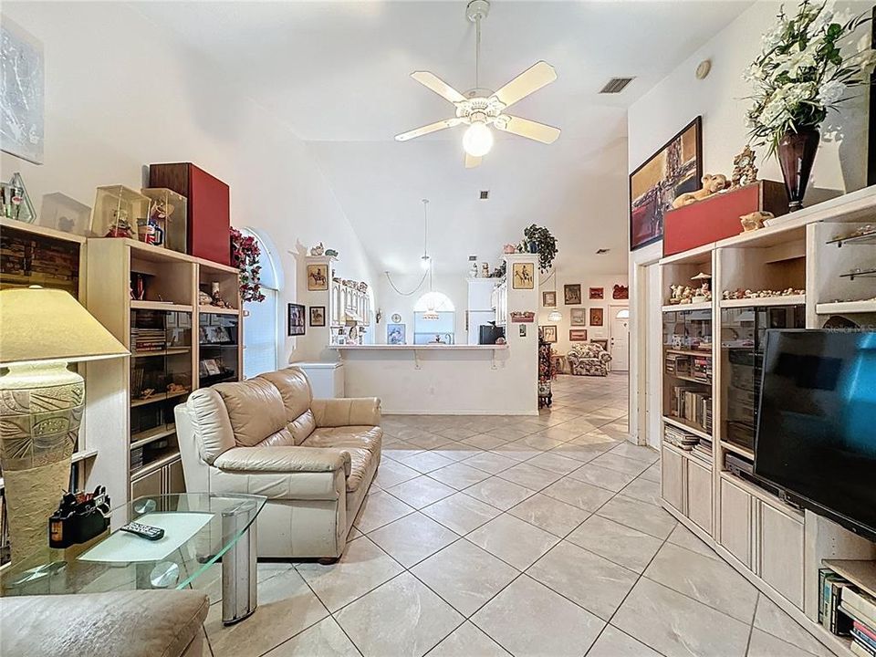 На продажу: $799,500 (4 спален, 3 ванн, 3420 Квадратных фут)