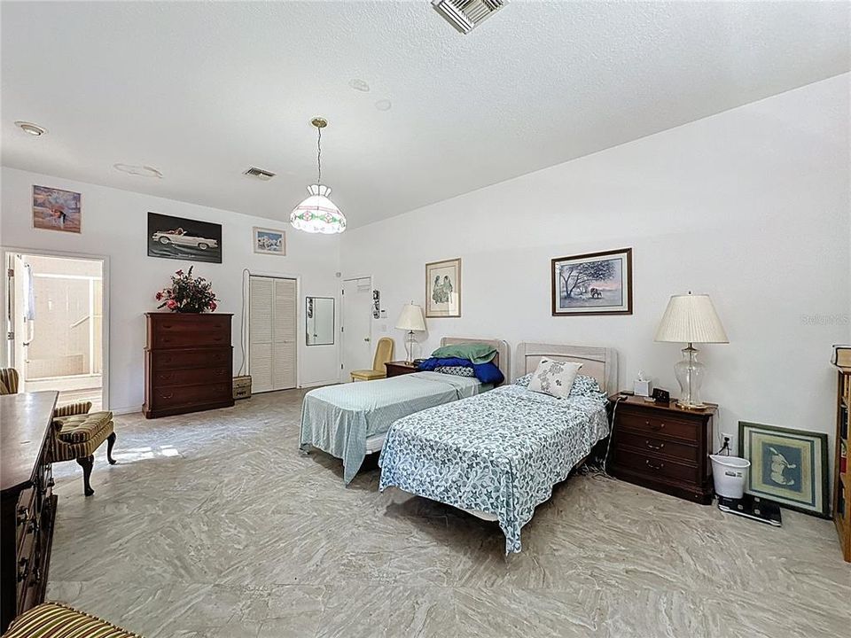 На продажу: $799,500 (4 спален, 3 ванн, 3420 Квадратных фут)