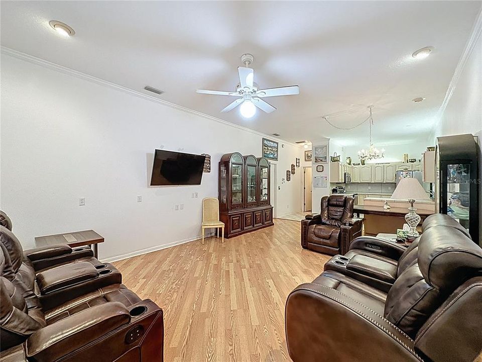 На продажу: $799,500 (4 спален, 3 ванн, 3420 Квадратных фут)