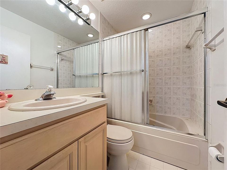 На продажу: $799,500 (4 спален, 3 ванн, 3420 Квадратных фут)