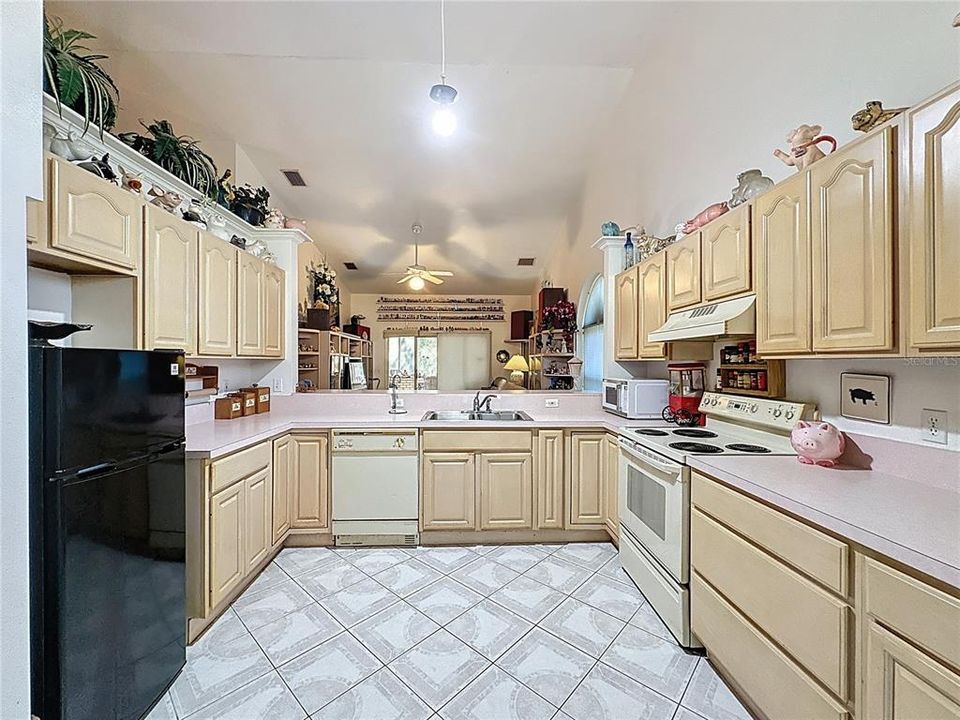 На продажу: $799,500 (4 спален, 3 ванн, 3420 Квадратных фут)