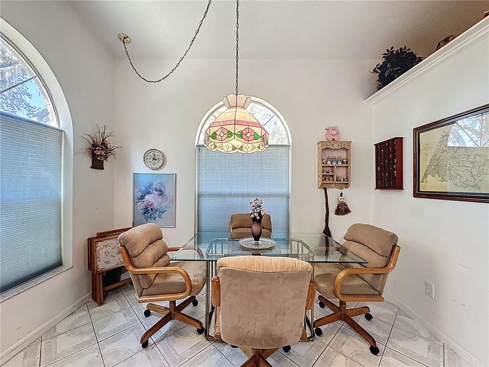 На продажу: $799,500 (4 спален, 3 ванн, 3420 Квадратных фут)