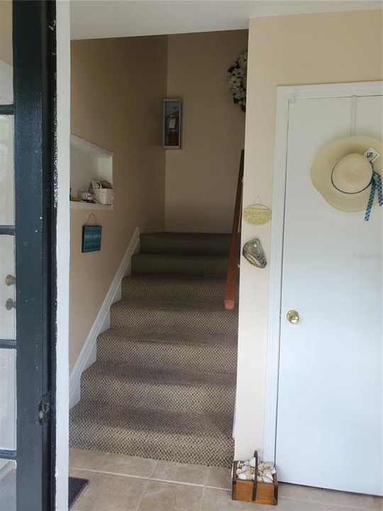 For Sale: $149,000 (1 beds, 1 baths, 732 Square Feet)