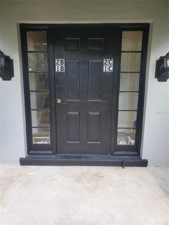 For Sale: $149,000 (1 beds, 1 baths, 732 Square Feet)