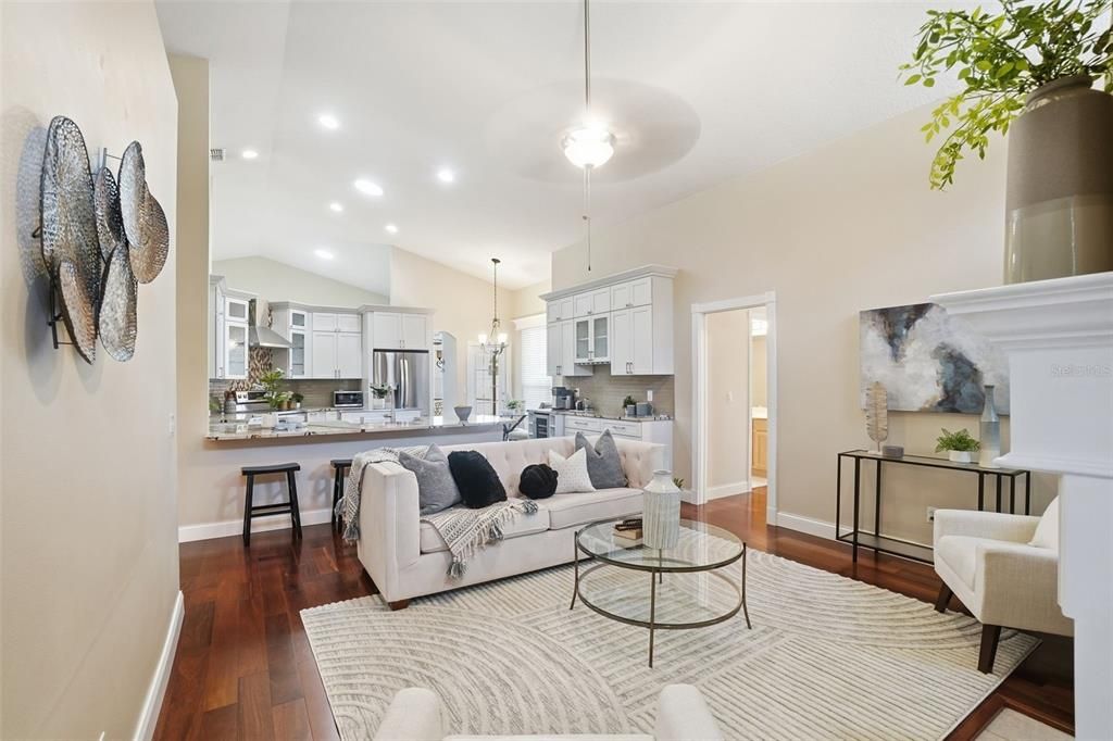 En Venta: $530,000 (4 camas, 2 baños, 2272 Pies cuadrados)