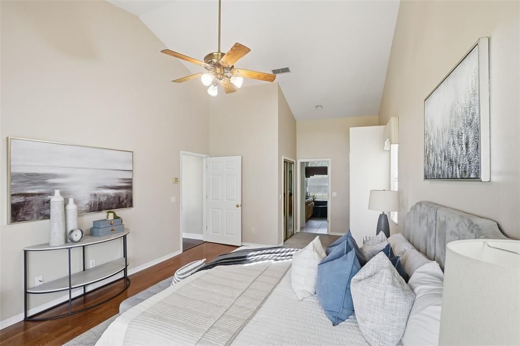 En Venta: $530,000 (4 camas, 2 baños, 2272 Pies cuadrados)