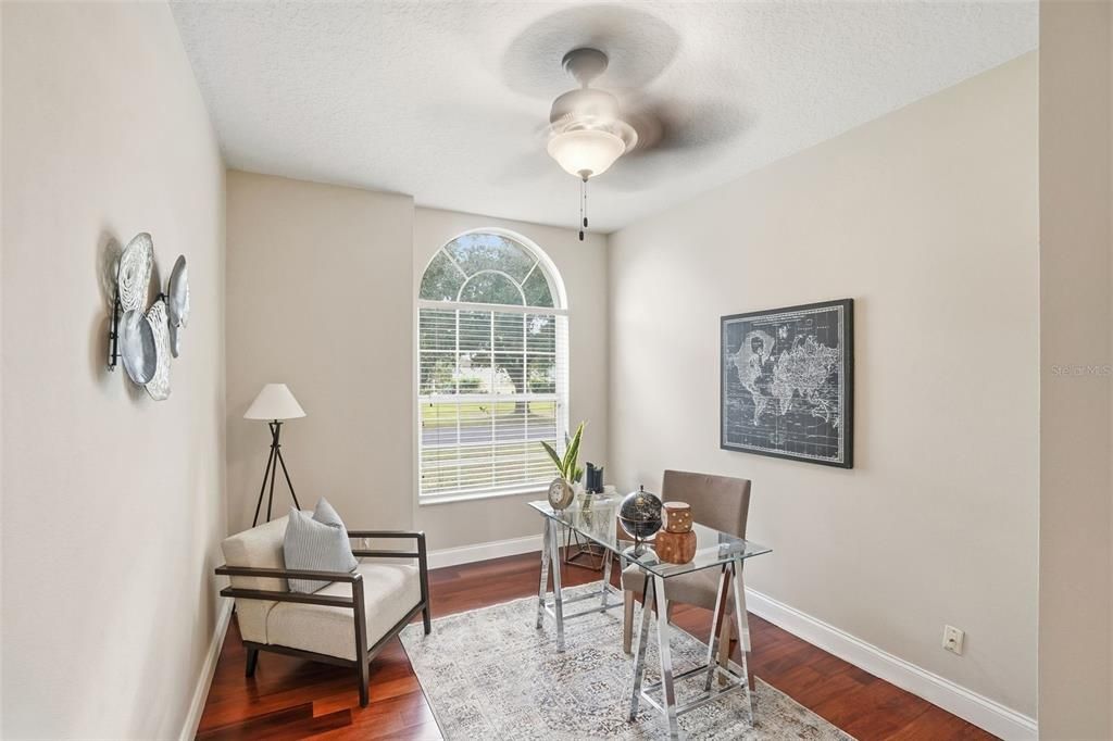 En Venta: $530,000 (4 camas, 2 baños, 2272 Pies cuadrados)