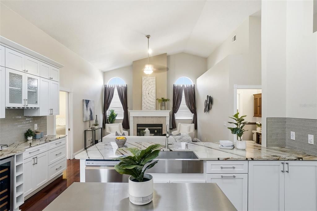 En Venta: $530,000 (4 camas, 2 baños, 2272 Pies cuadrados)