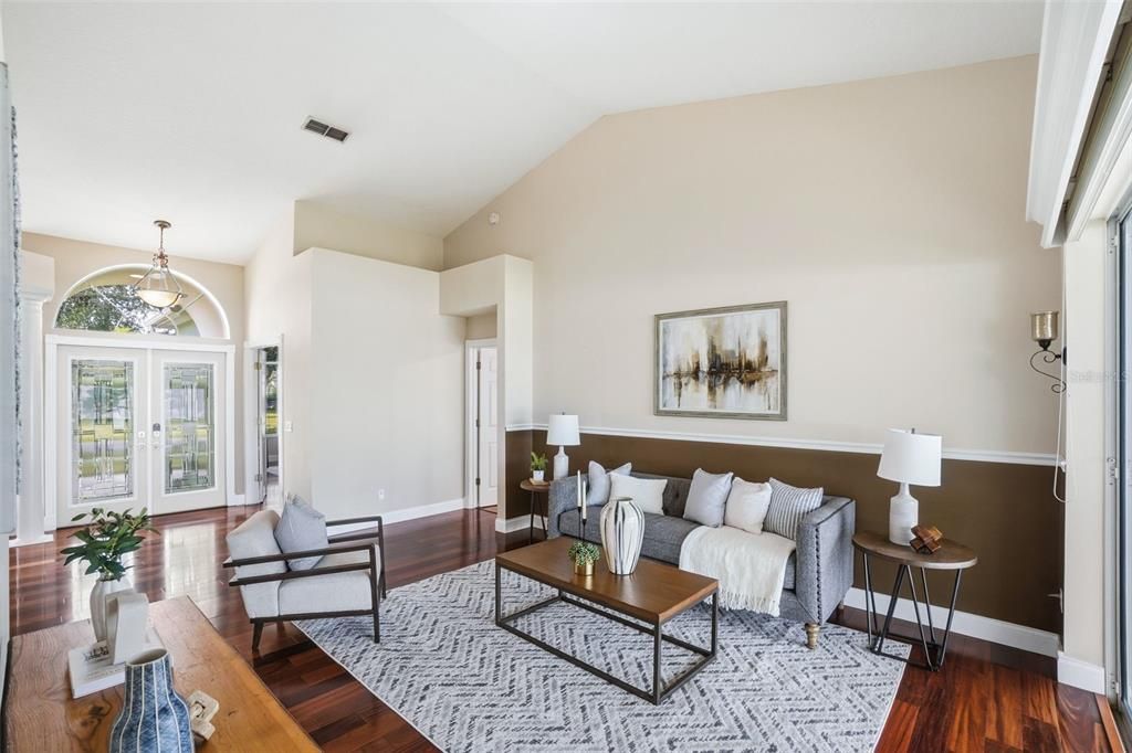 En Venta: $530,000 (4 camas, 2 baños, 2272 Pies cuadrados)