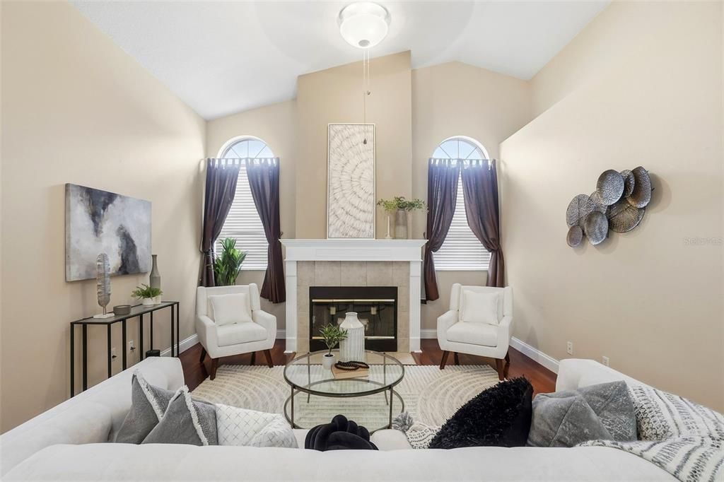 En Venta: $530,000 (4 camas, 2 baños, 2272 Pies cuadrados)