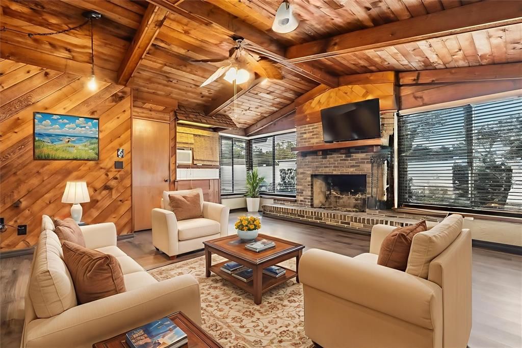 待售: $375,000 (3 贝兹, 2 浴室, 1726 平方英尺)