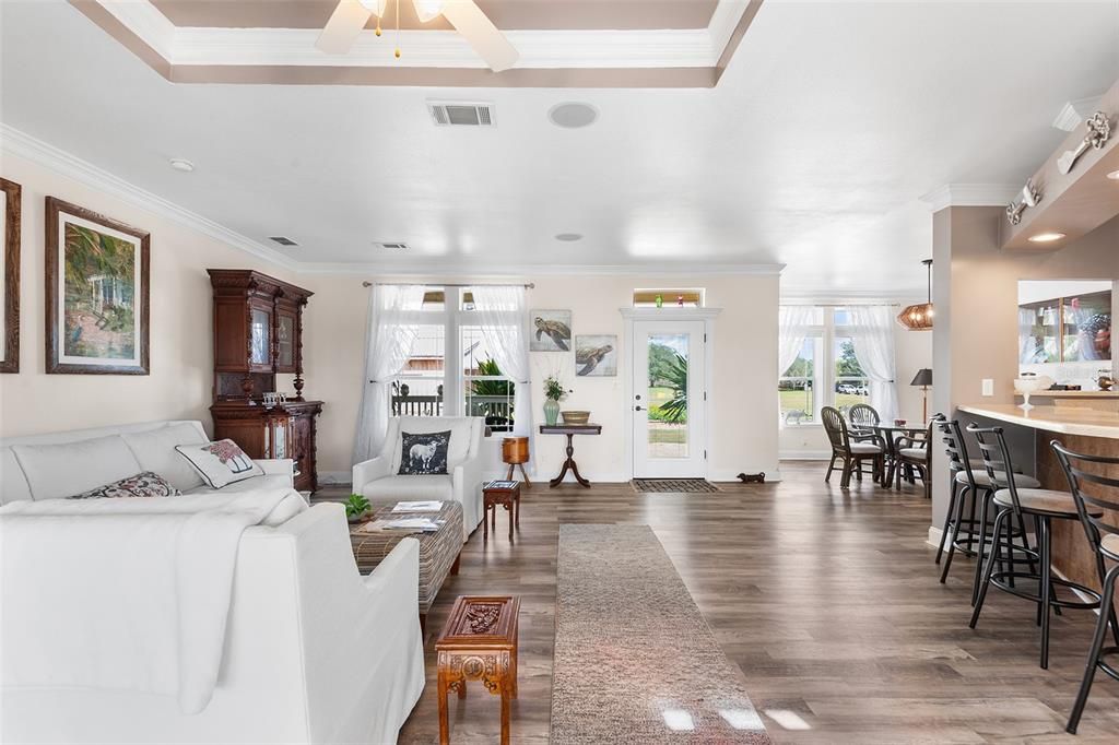 For Sale: $700,000 (5 beds, 3 baths, 2070 Square Feet)