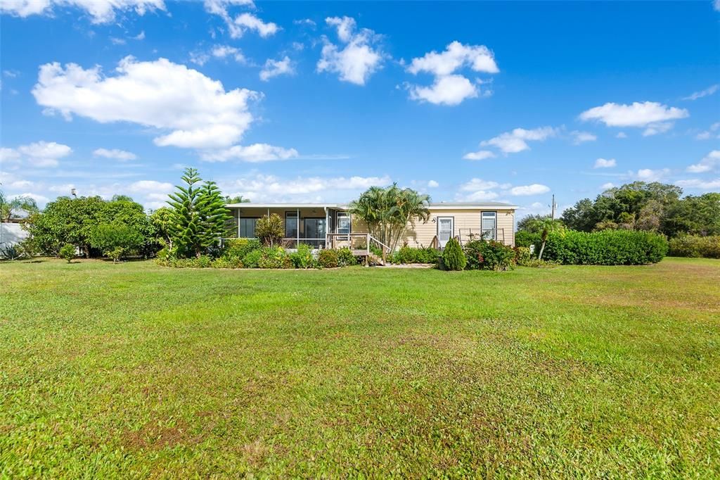 For Sale: $700,000 (5 beds, 3 baths, 2070 Square Feet)