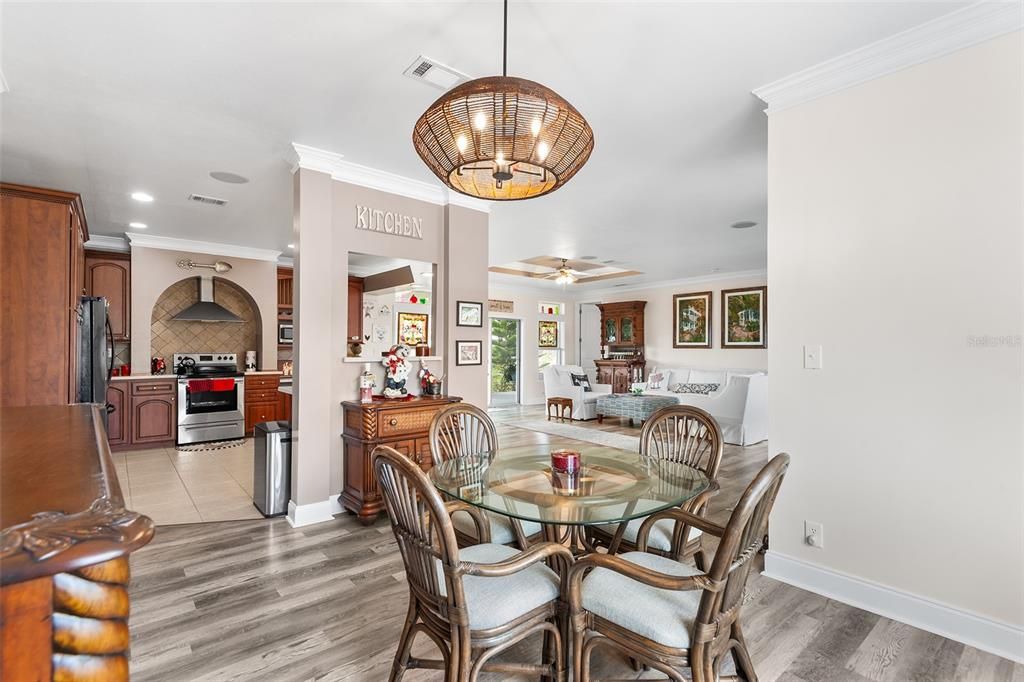 For Sale: $700,000 (5 beds, 3 baths, 2070 Square Feet)