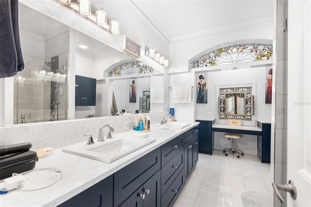 For Sale: $700,000 (5 beds, 3 baths, 2070 Square Feet)