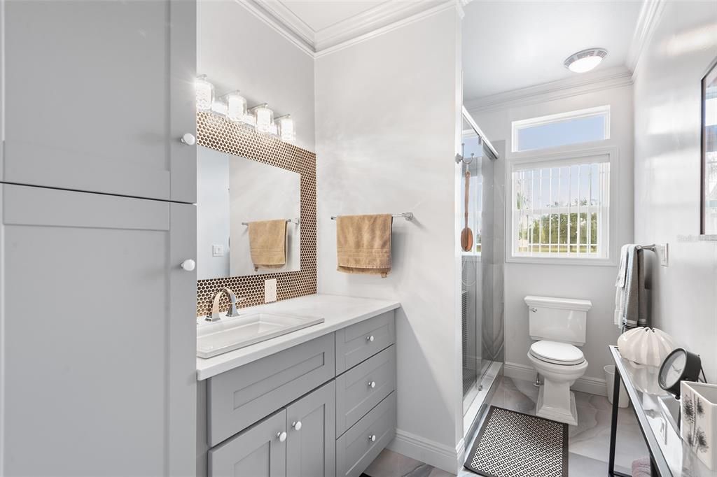 For Sale: $700,000 (5 beds, 3 baths, 2070 Square Feet)