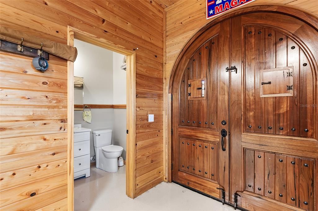 For Sale: $700,000 (5 beds, 3 baths, 2070 Square Feet)