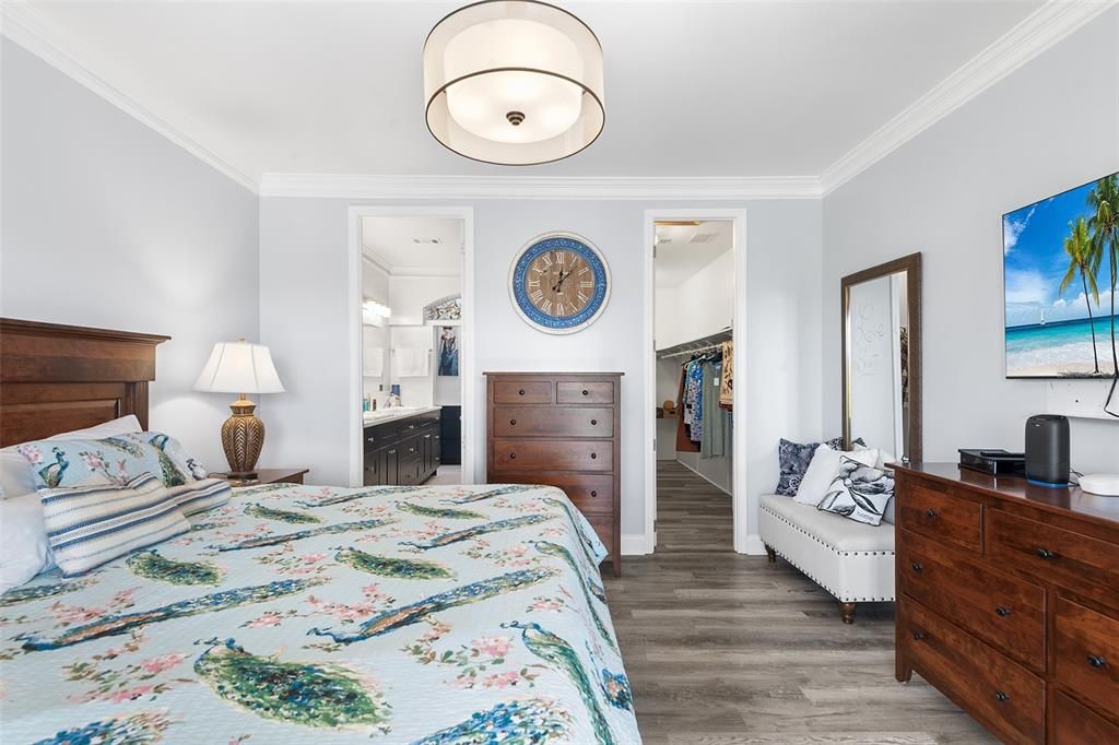 For Sale: $700,000 (5 beds, 3 baths, 2070 Square Feet)